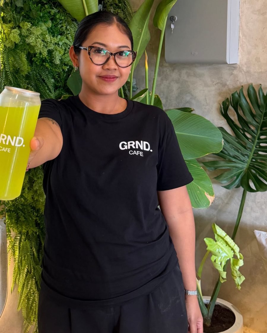Ardya, Cafe Manager